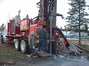 Perfuradora de poços tubulares